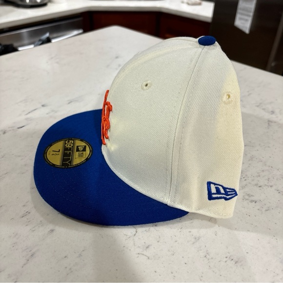 New York Mets World Series 1986 New Era 59FIFTY Fitted Hat RETRO Cream SZ 7 3/4 - Picture 4 of 6